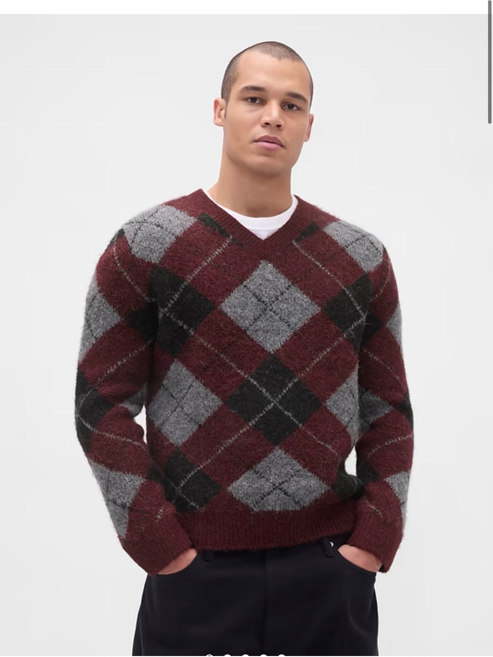 GAP Men's Burgundy and Gray Argyle V-Neck Sweater - Picture 2 of 4